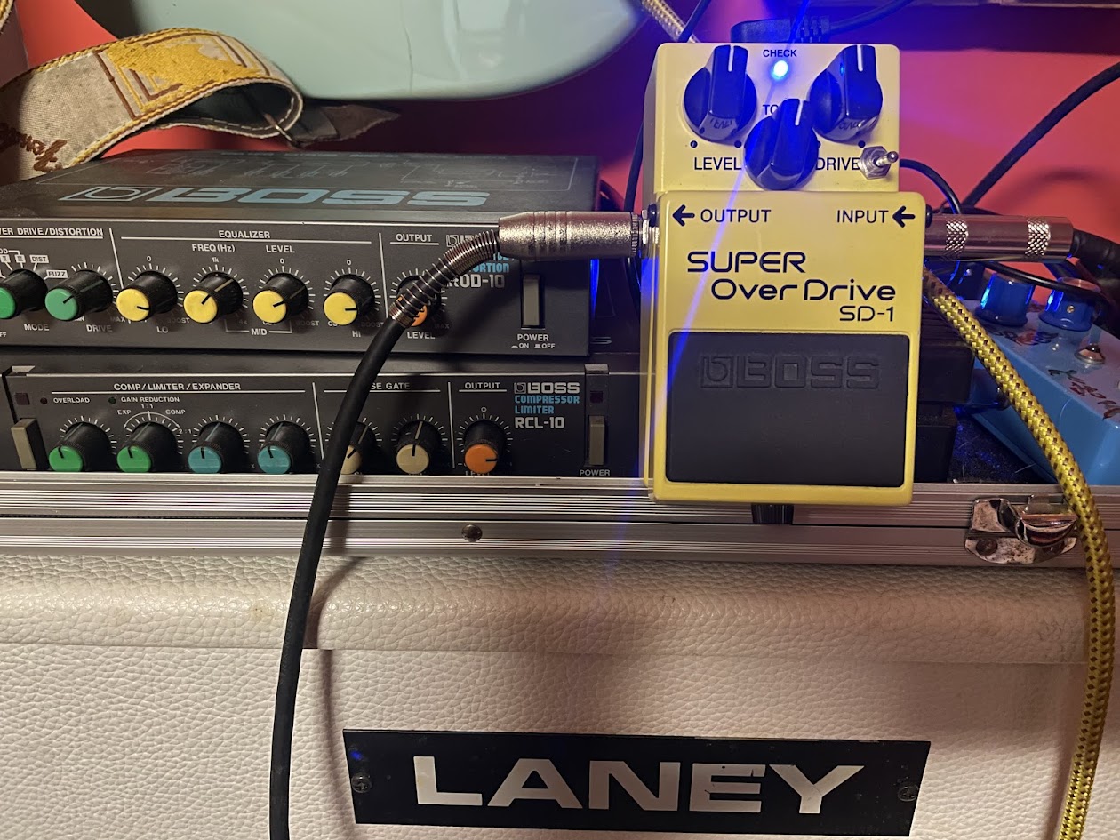 Collaudo di prova su BOSS SD1 con modifica Keeley five star fatta da me